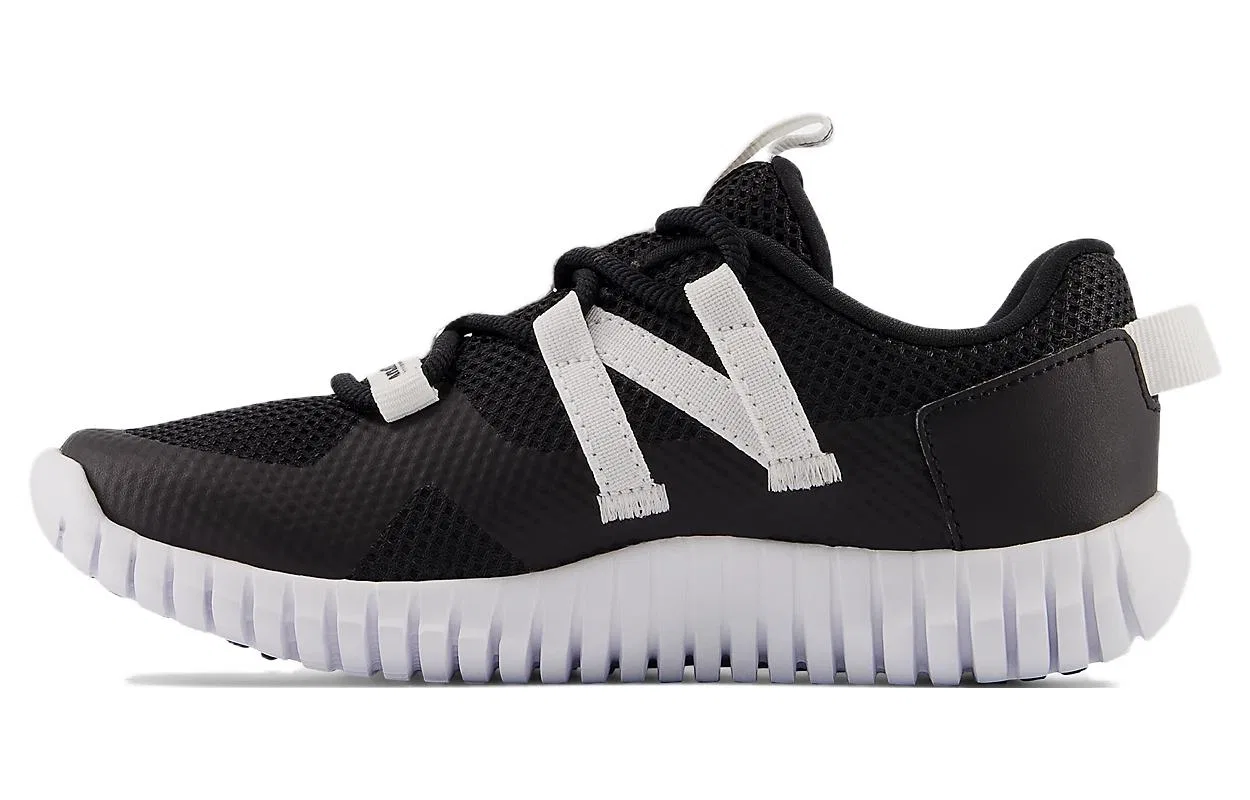 Детские кроссовки с эластичным шнурком New Balance V2, Black White