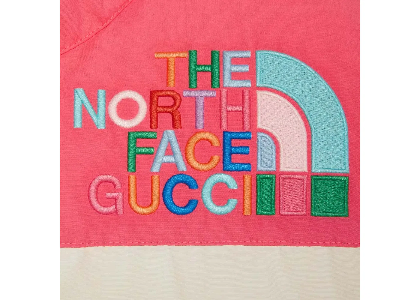 Женская пуховая куртка с принтом Gucci x The North Face Down Jacket Gucci, Ivory/Dark Pink/Yellow — фото 3