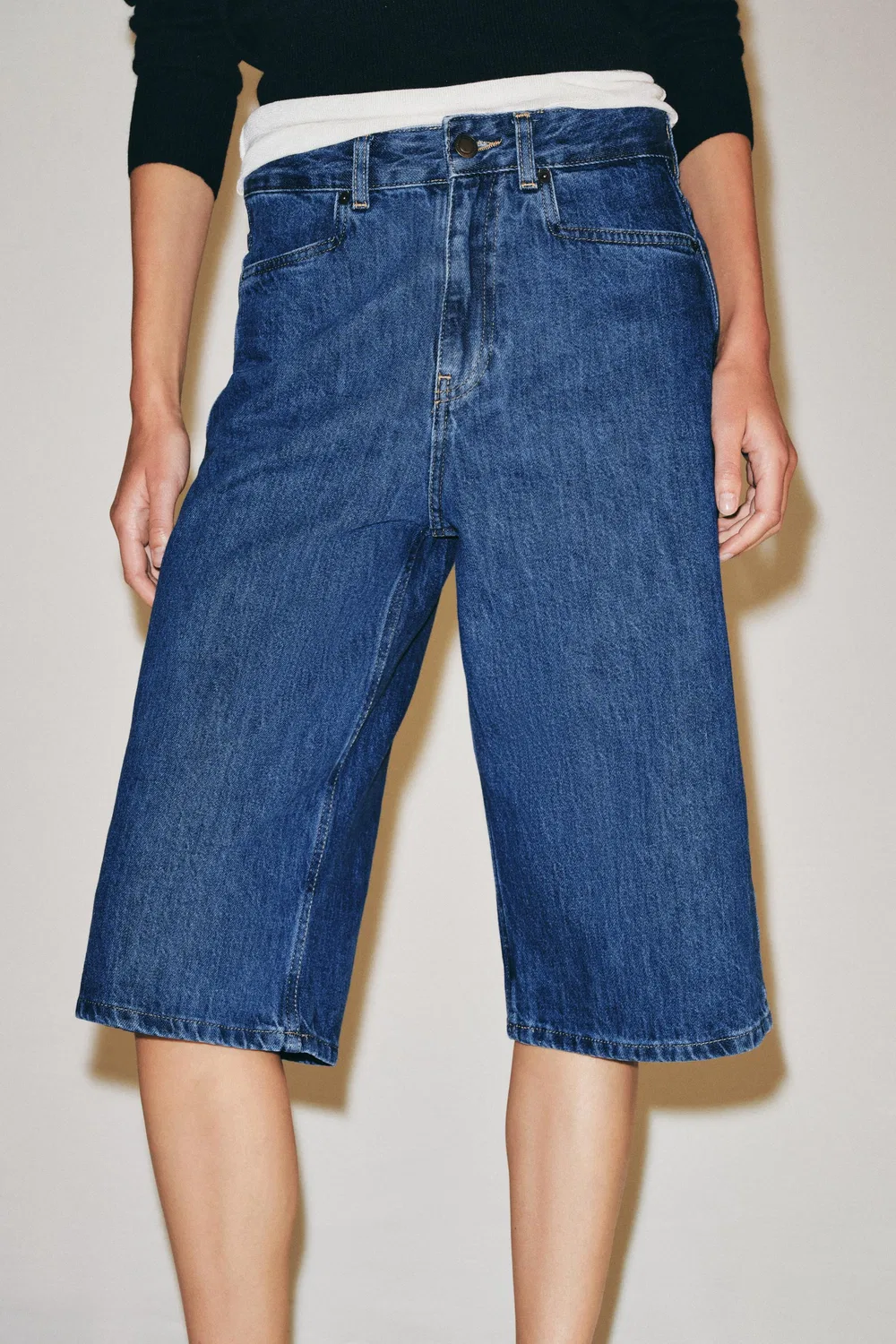 Джинсовые шорты-бермуды средней посадки из коллекции ZW ZARA, Mid-blue — фото 4