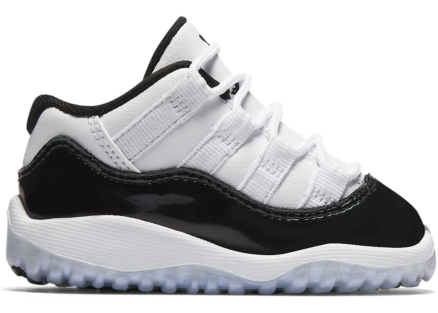 Детские кроссовки Lifestyle с низким профилем Jordan 11 Retro Low Iridescent от Jordan, White/Black-Emerald Rise