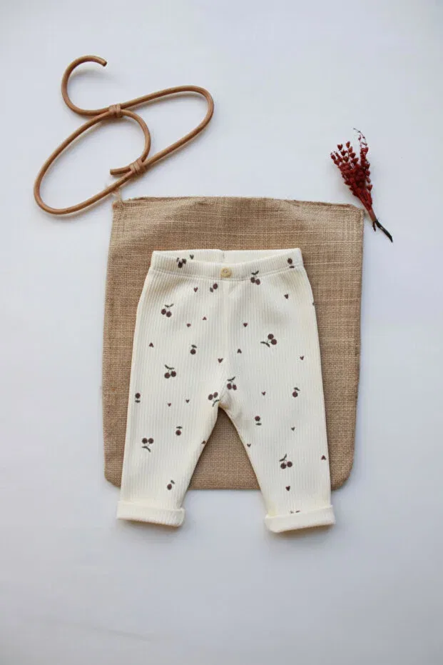 Детские леггинсы для девочек с принтом Cherry patterned camisole Oh La La Koala For Little Ones, Ecru