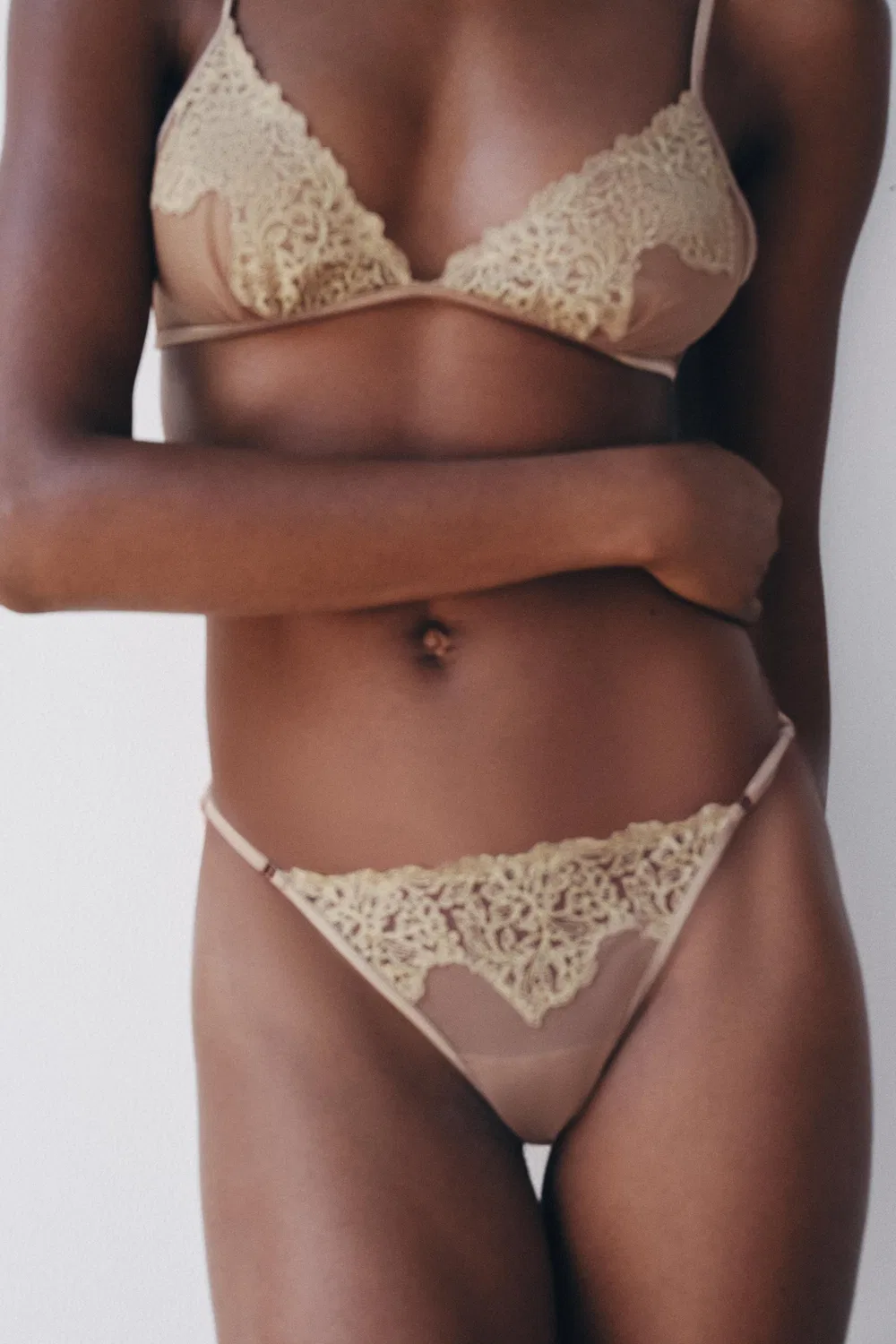 Трусики-стринги из сетки и кружева ZARA, Beige-pink — фото 2
