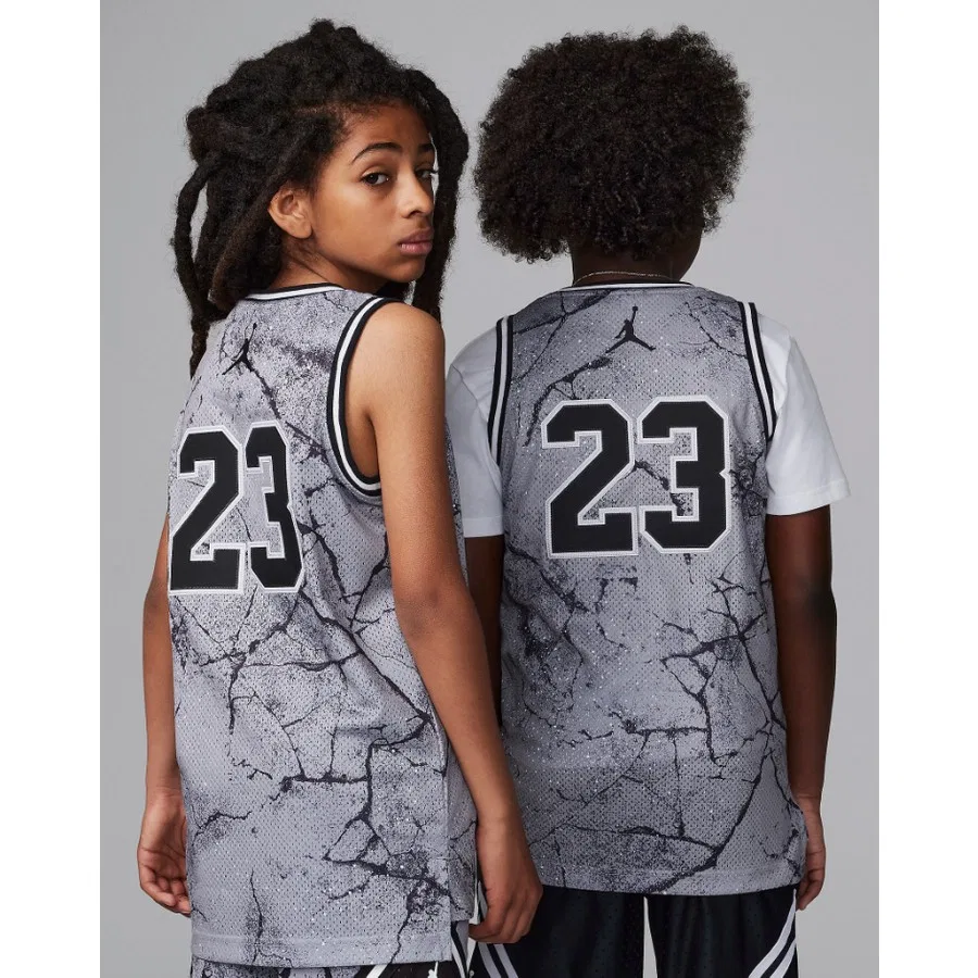 Детский спортивный топ Nike Jordan JDN Jordan 23 AOP Jersey, Серо-черный — фото 2