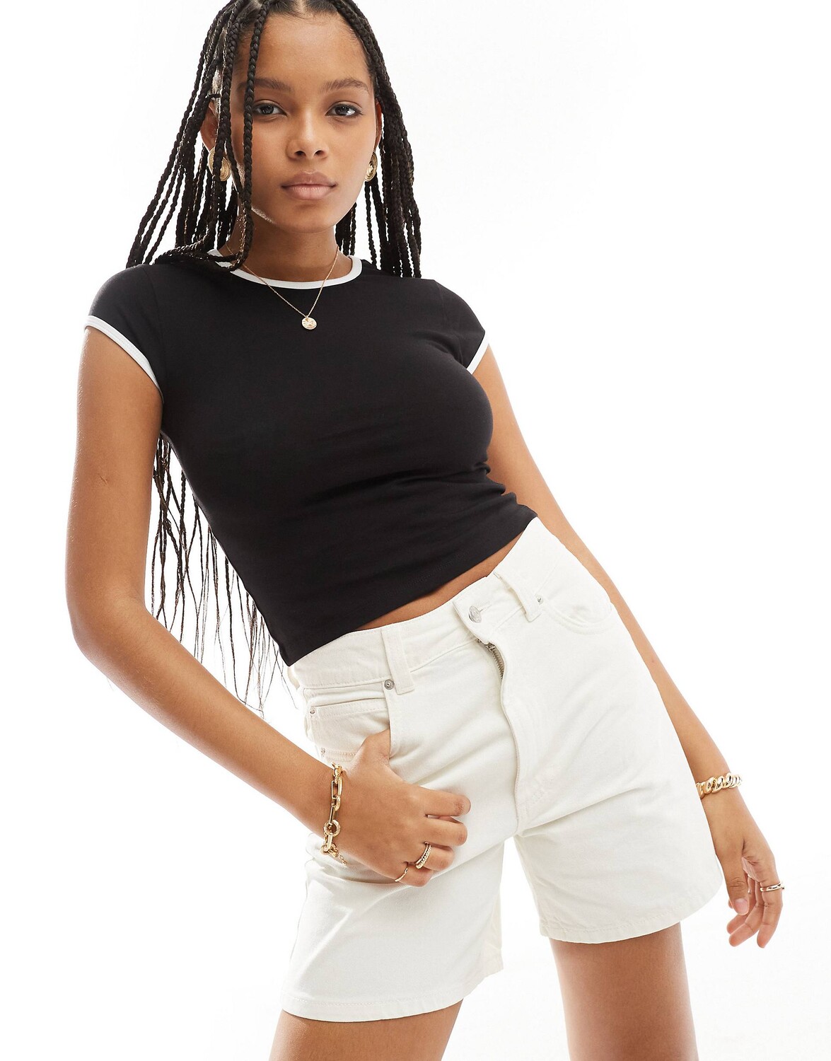 

Джинсовые шорты Asos Design Relaxed With Rips, кремовый