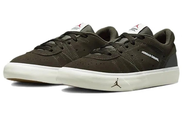 Детские кроссовки для скейтбординга с низким верхом Jordan Air Series ES Black — фото 4