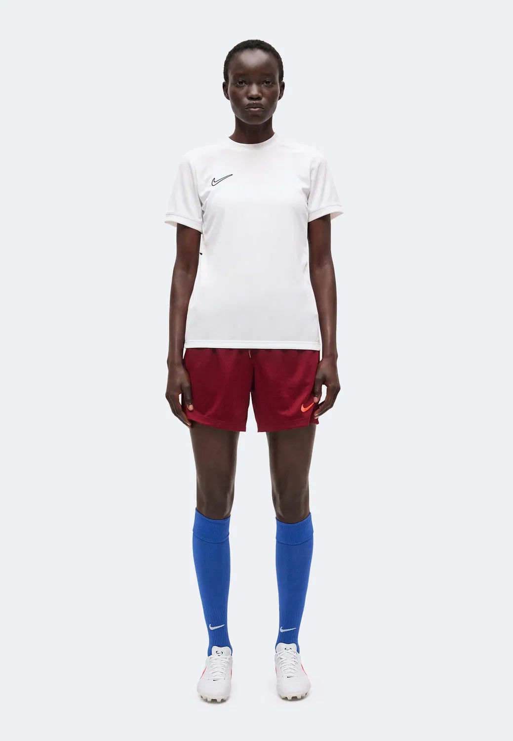 Женские футбольные шорты - спортивные шорты Nike Performance, Team Red/Bright Crimson — фото 2