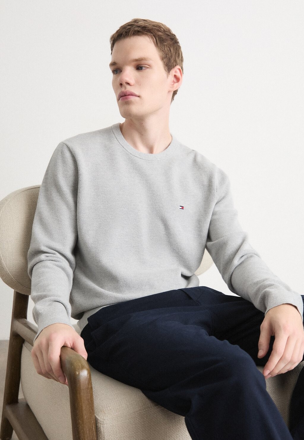 

Джемпер ESSENTIAL STRUCTURE CREW NECK Tommy Hilfiger, серый