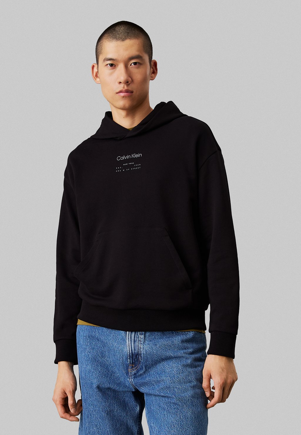 

Толстовка LOGO con cappuccio Calvin Klein, черный
