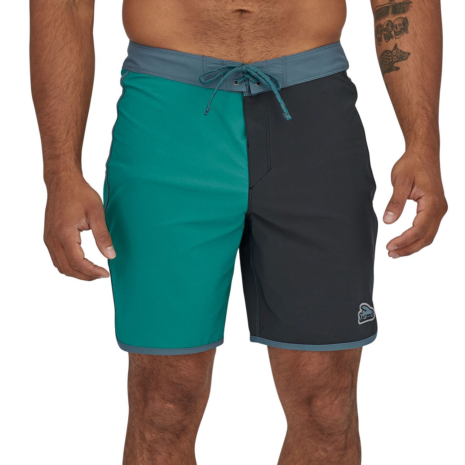 

Шорты Patagonia Hydropeak Scallop 18 дюймов, зеленый/черный