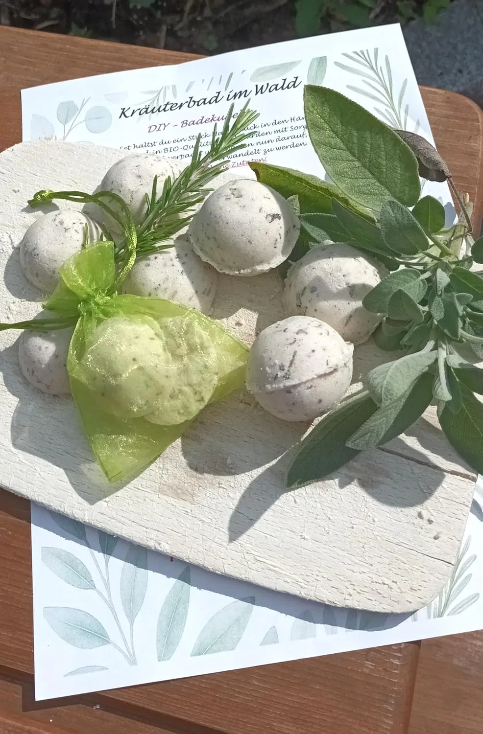 Набор для создания бомбочек для ванны Herb Bath in the Forest, SpiritNatura, органические ингредиенты с эвкалиптом, розмарином и шалфеем — фото 2