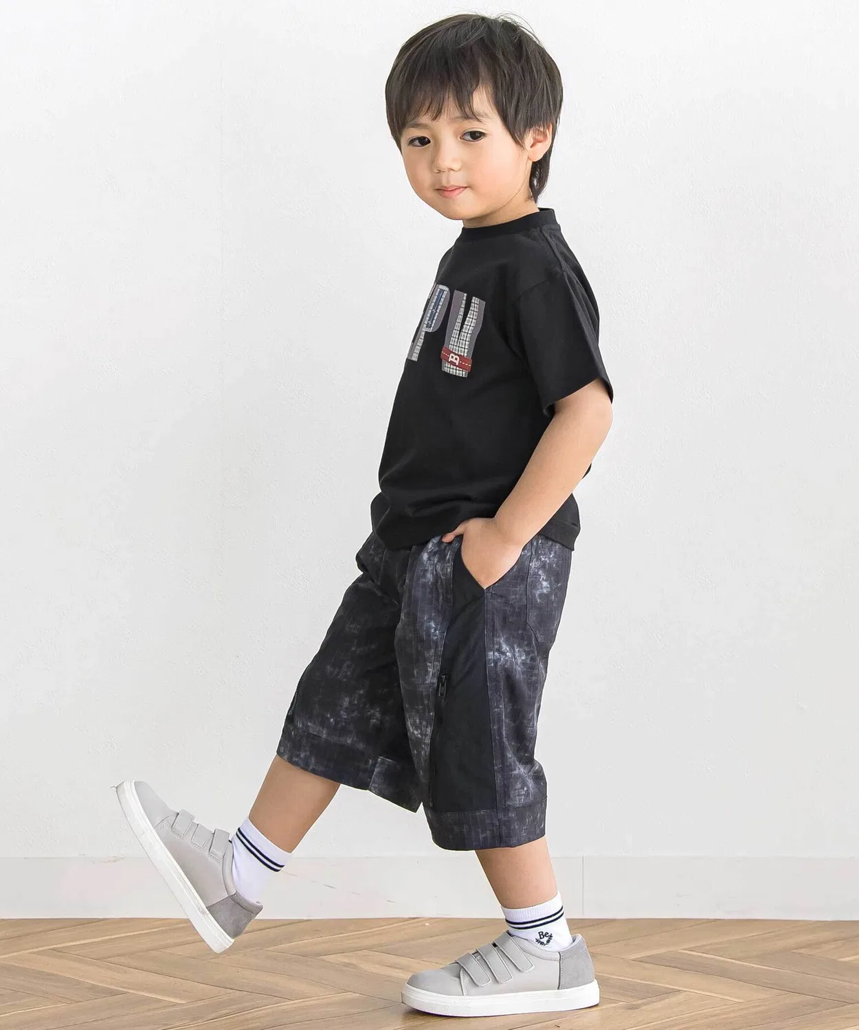 Детская футболка с принтом Check Logo BeBe Petits Pois Vert, Black — фото 4