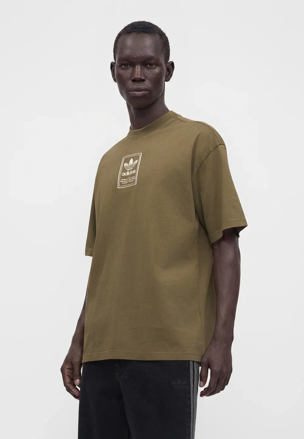 Футболка с принтом Elevated Adidas Originals, Olive Strata — фото 4