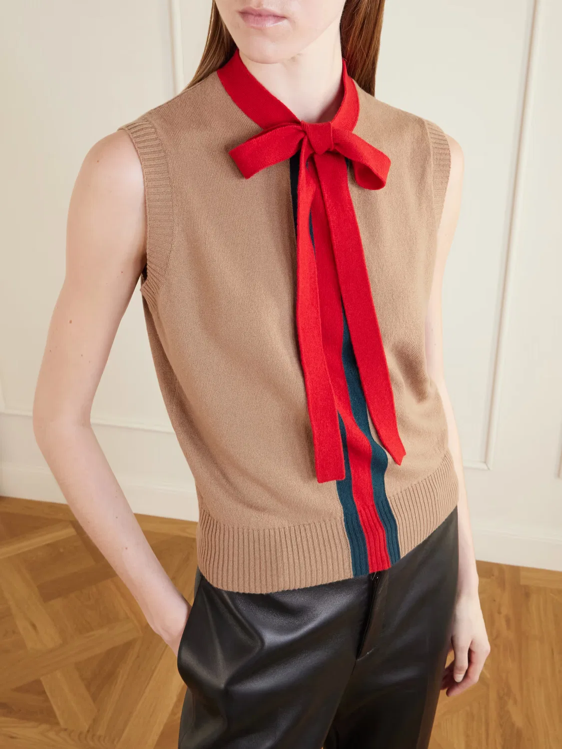 Кашемировая майка Gucci в полоску с бантом, приталенная, коричневый — фото 4