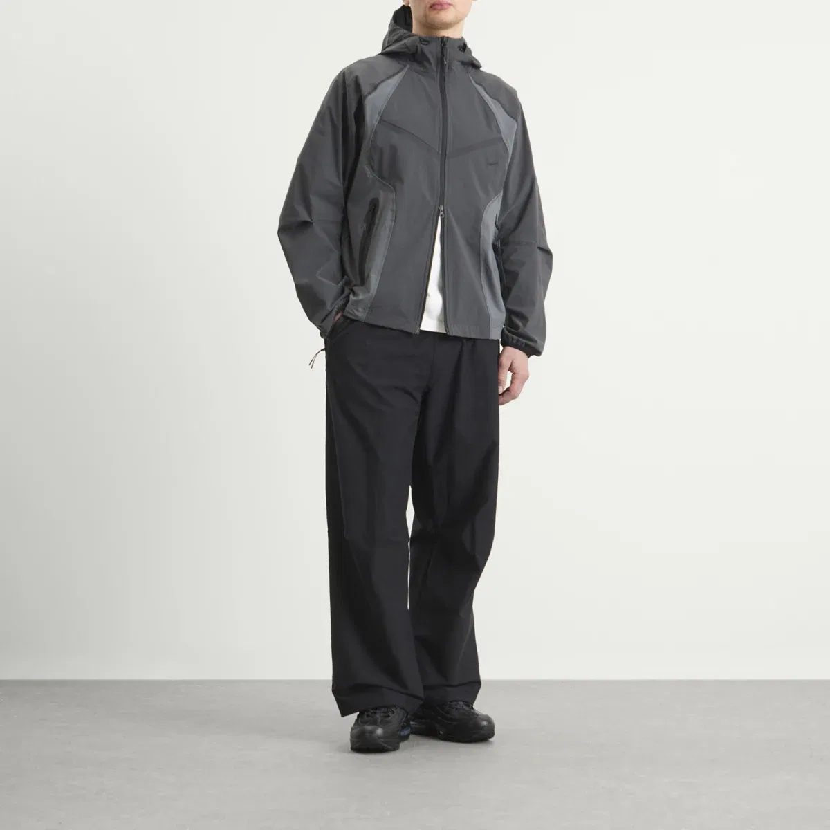 Куртка Tech Woven Pro Oversized Nike, Anthracite Iron Grey & Black — фото 4