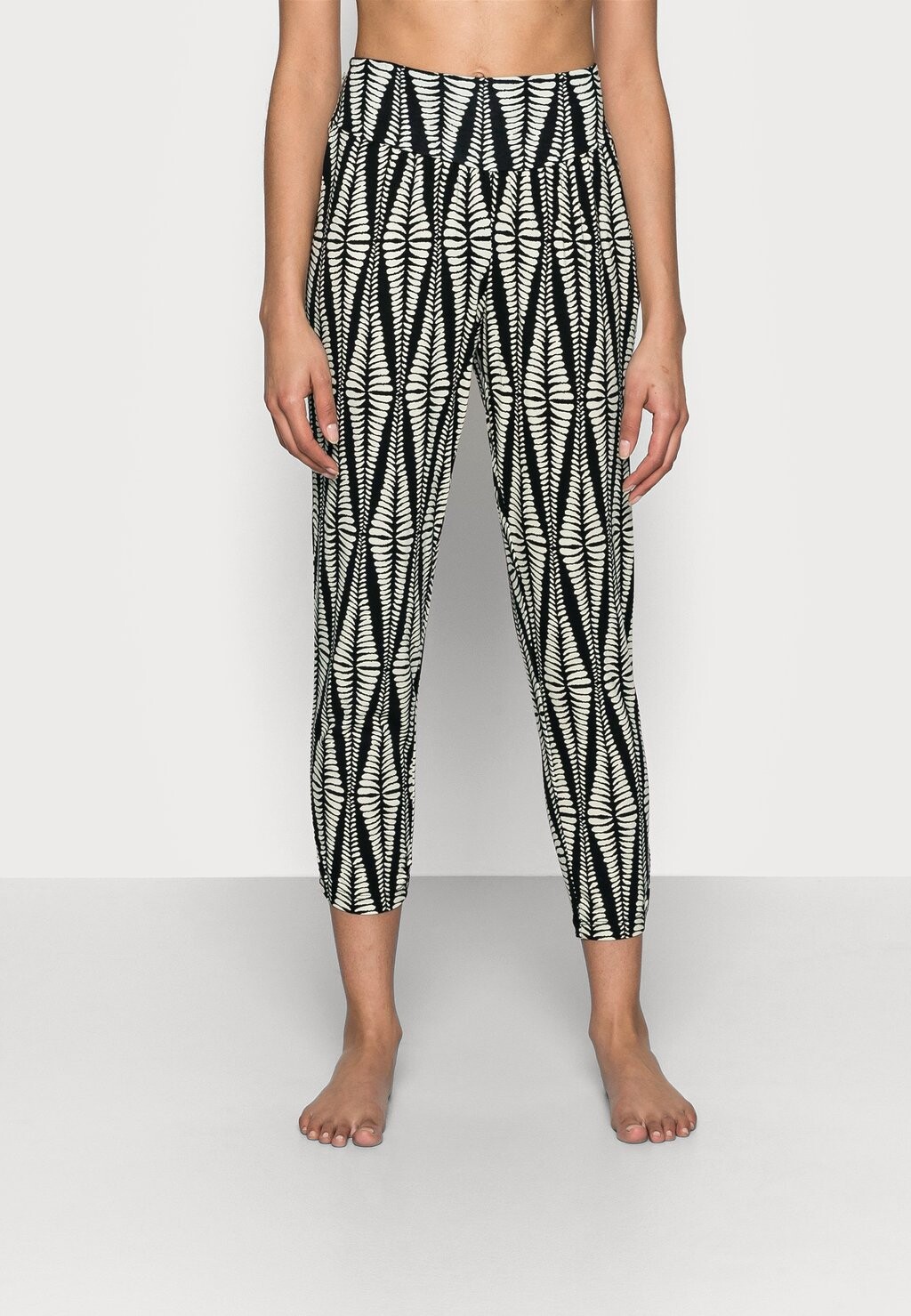 

Пляжный аксессуар GRAFIK LASCANA, цвет black/beige