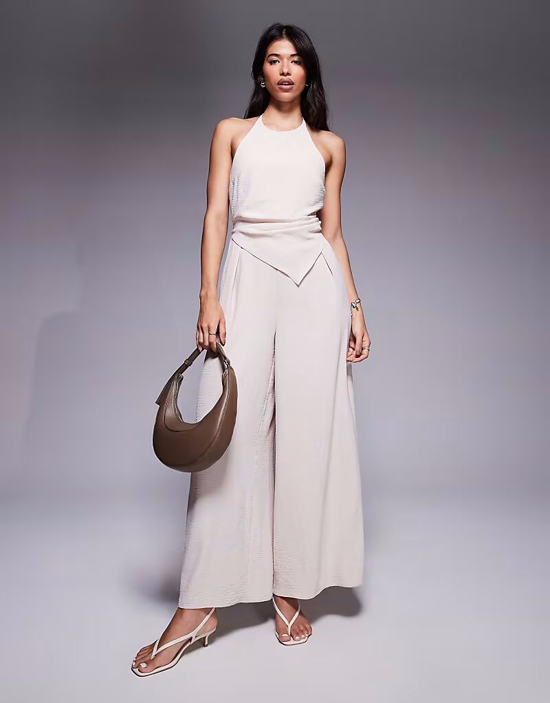 

ASOS DESIGN комбинезон с асимметричной застежкой-халтером в каменном цвете