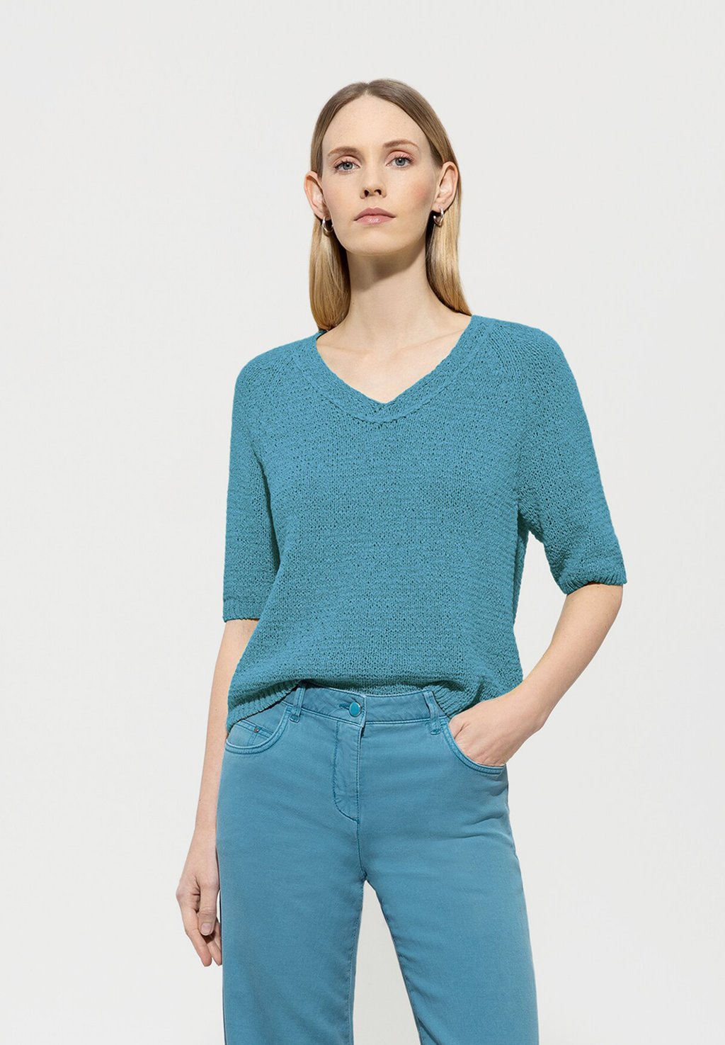 

Базовая футболка V-NECK Luisa Cerano, бирюзовый