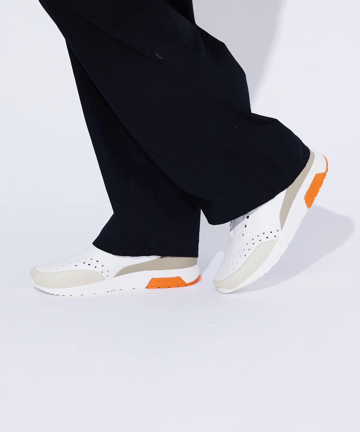 Унисекс слипоны Native Lennox Wanderfoam Block белые