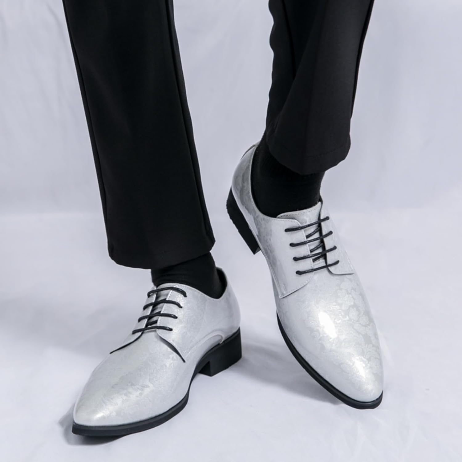Мужские ретро туфли Oxfords из лакированной кожи с принтом, шнуровкой, низким верхом, заостренным носком, с нескользящей подошвой и массивным каблуком, повседневные туфли Dreby для официальных мероприятий, бизнеса и свадеб Boaobaihuo, белый — фото 3