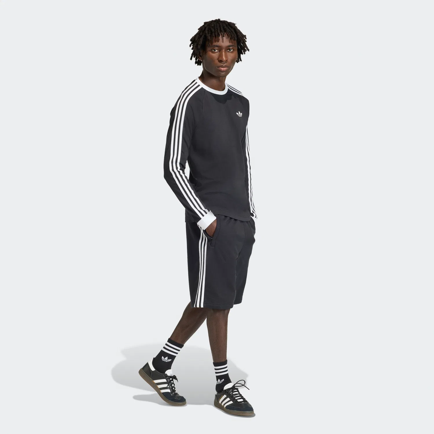Мужские шорты с тремя полосками от Adidas — фото 3