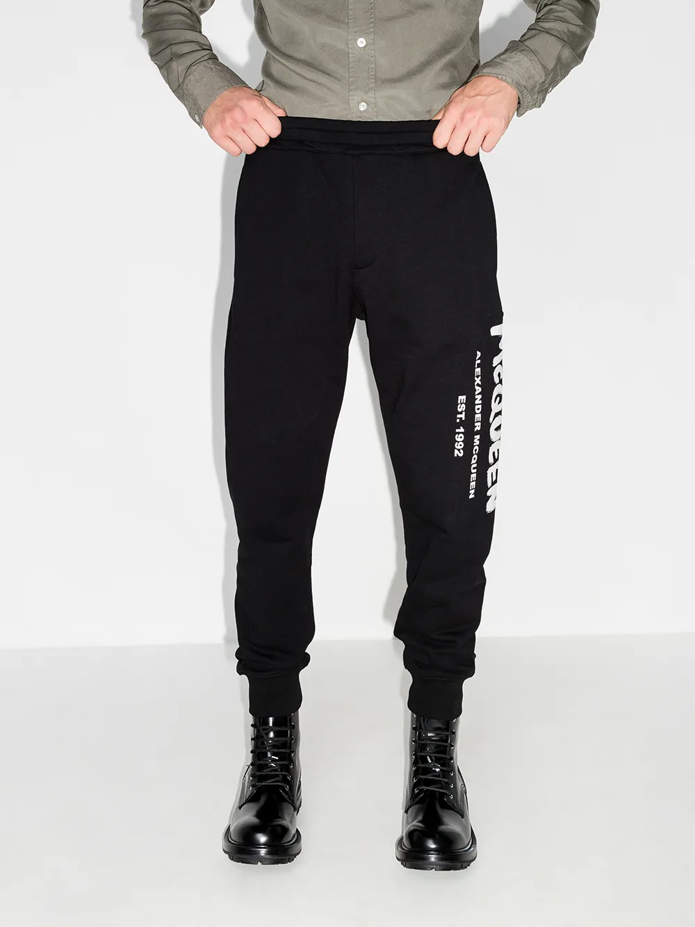 Спортивные брюки с принтом граффити Alexander McQueen, черный — фото 2