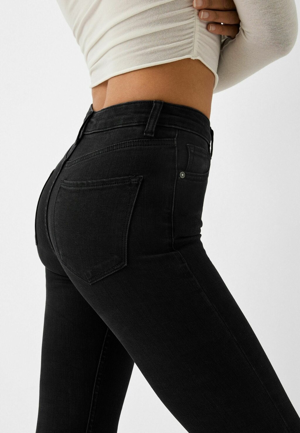 

Джинсы скинни SUPER Bershka, черный