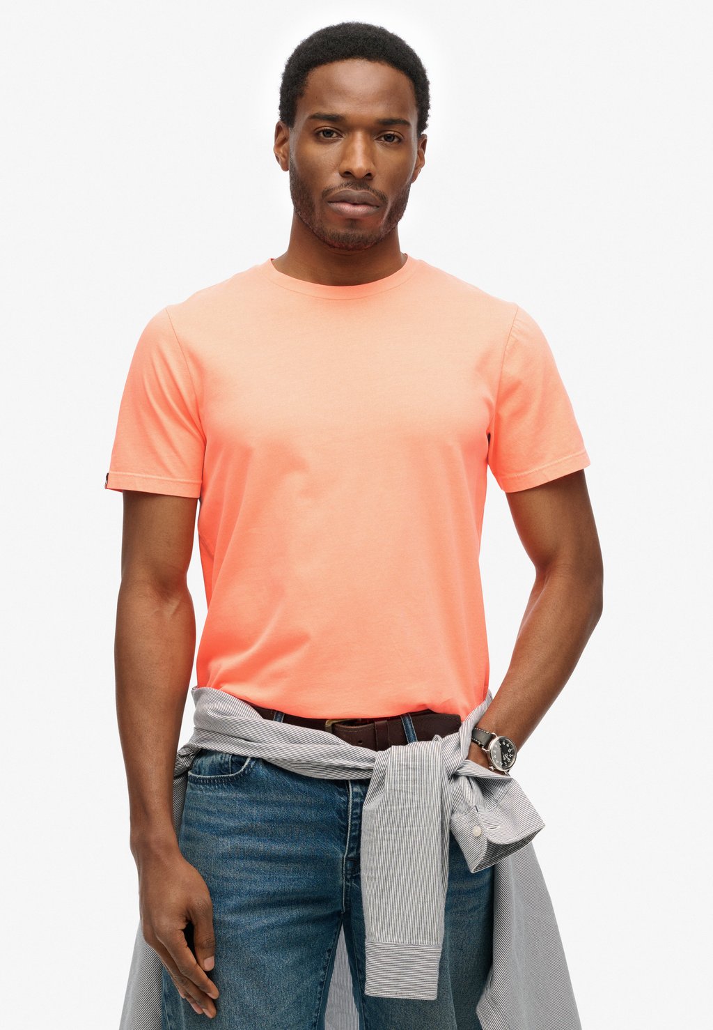 

Базовая футболка ESSENTIAL Superdry, оранжевый