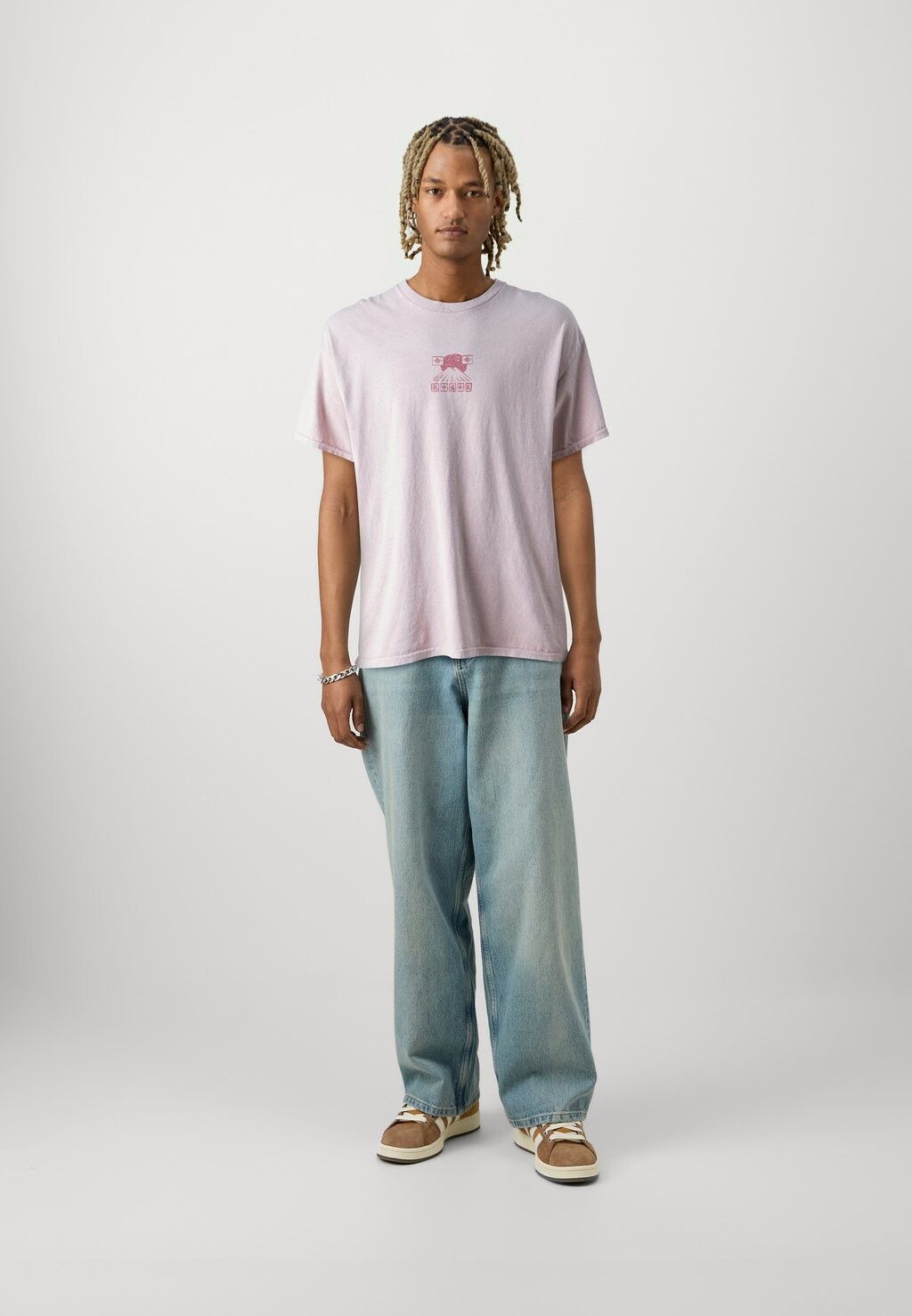 

Футболка с принтом Osaka Mountain Tee Unisex BDG Urban Outfitters, розовая