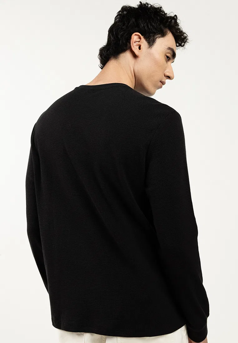 Футболка с длинным рукавом, вафельная фактура, Calvin Klein Jeans, черный — фото 2