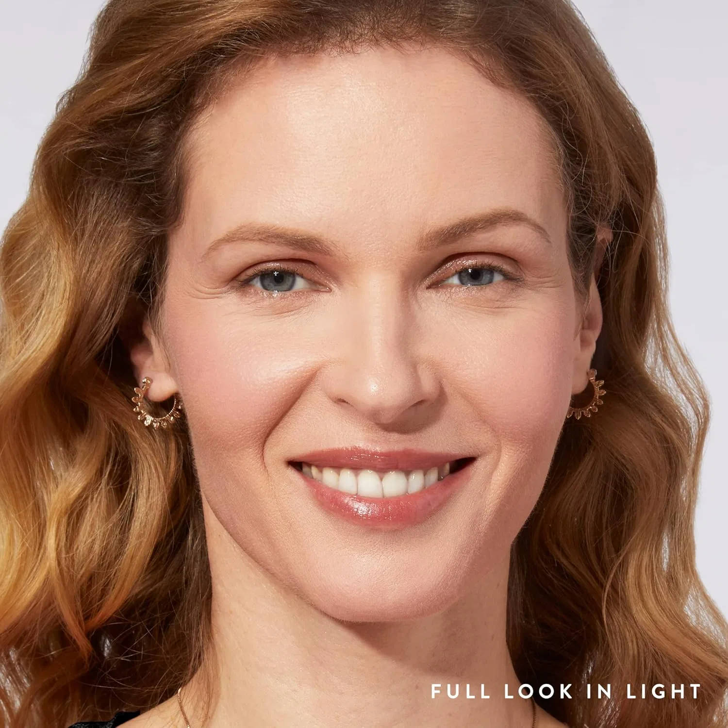 Набор для макияжа Baked Balance-N-Glow CC Powder Foundation Light + Pink Grapefruit Blush + Kabuki Brush Laura Geller New York 3 предмета — фото 2