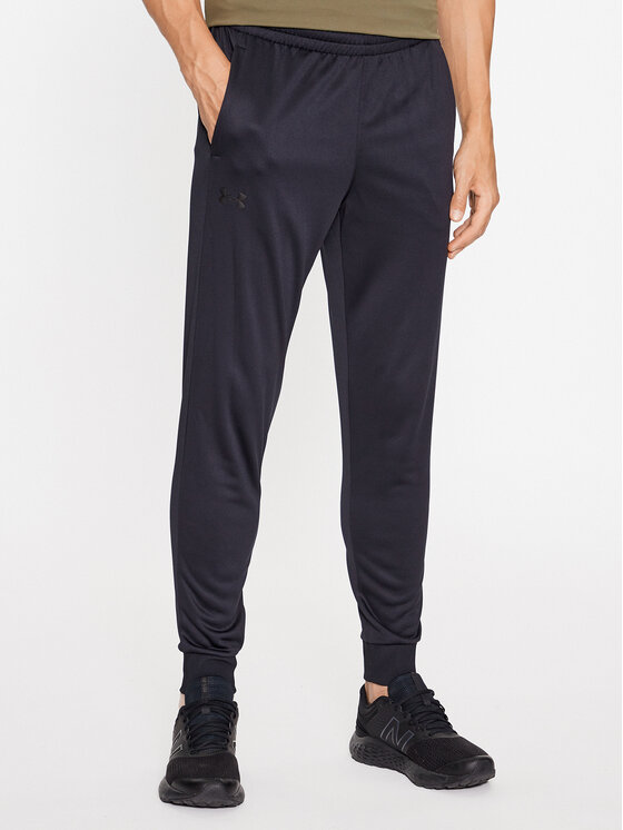 

Свободные спортивные штаны Ua Armour Fleece Joggers 1373362 Under Armour, черный