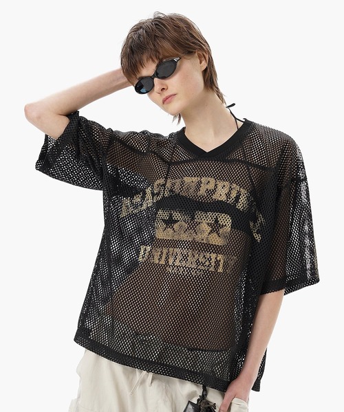 

Футболка с V-образным вырезом, сетчатая, номерная MASONPRINCE, черный