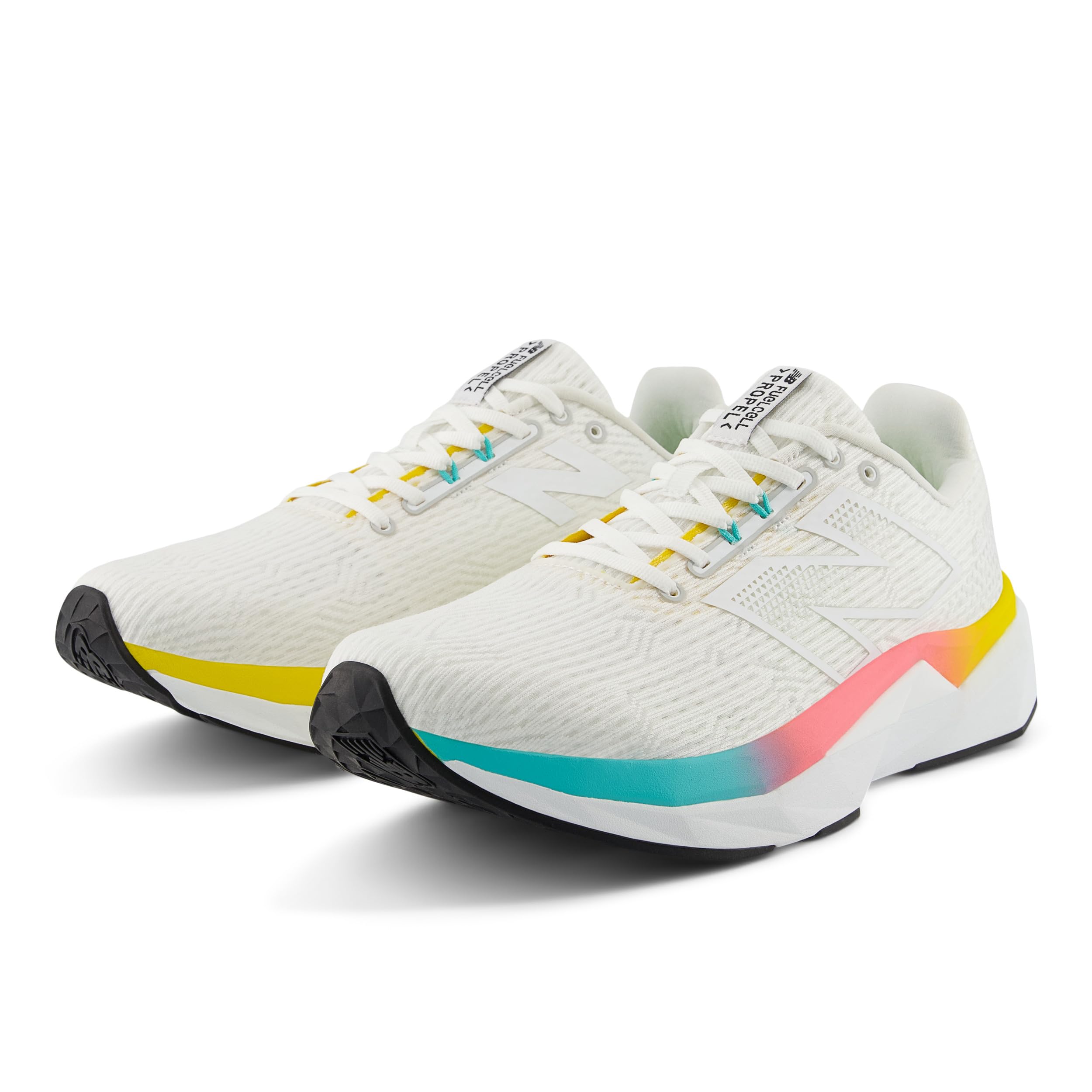 

Кроссовки New Balance Fuelcell Propel V5, White/Ginger Lemon