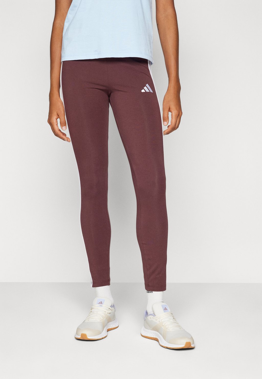 

Леггинсы ESSENTIALS 3-STRIPES LEGGINGS adidas Sportswear, коричневый