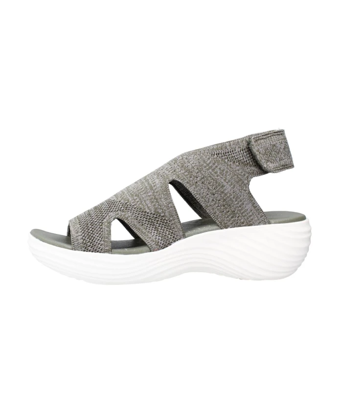 

Стильные летние босоножки на плоской подошве. Clarks, зеленый