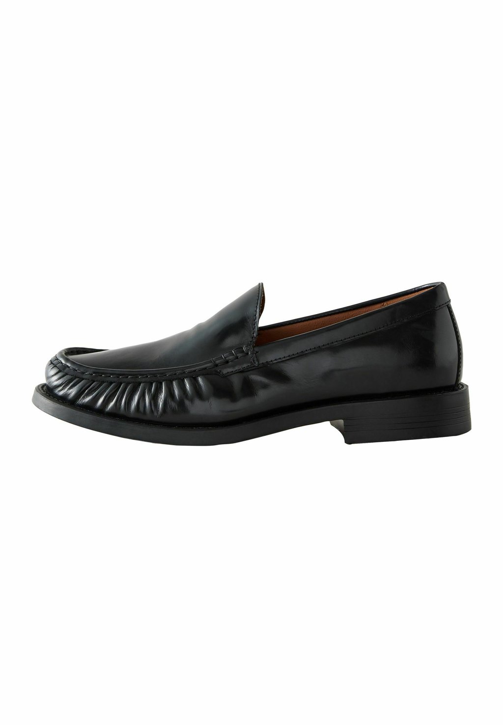 

Слипоны REGULAR FIT Next, черный