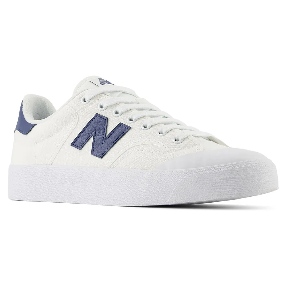 

Кроссовки New Balance 100, белый