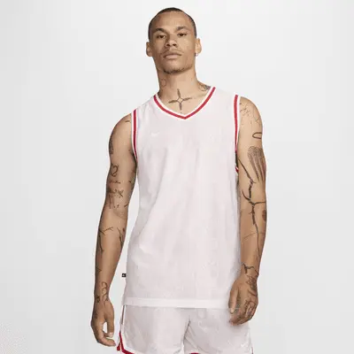 

Футболка Nike Giannis, цвет Sail/White/White