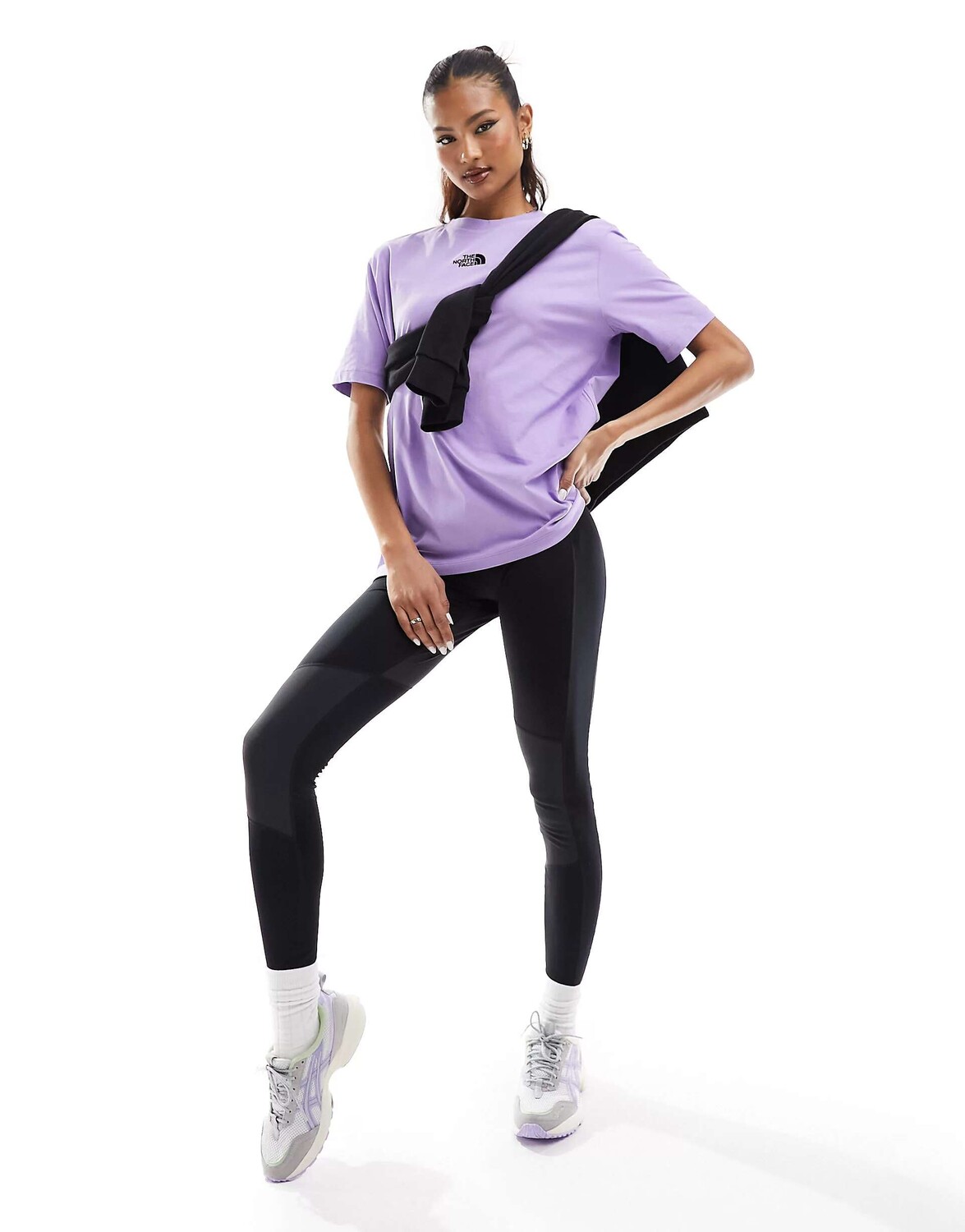 

Футболка Oversized-тяжеловеса The North Face фиолетового цвета