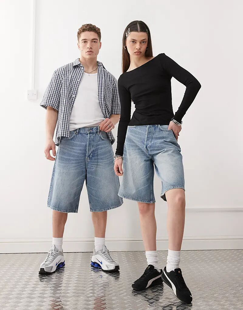 

Мешковатые джинсовые шорты Weekday Astro унисекс синего цвета