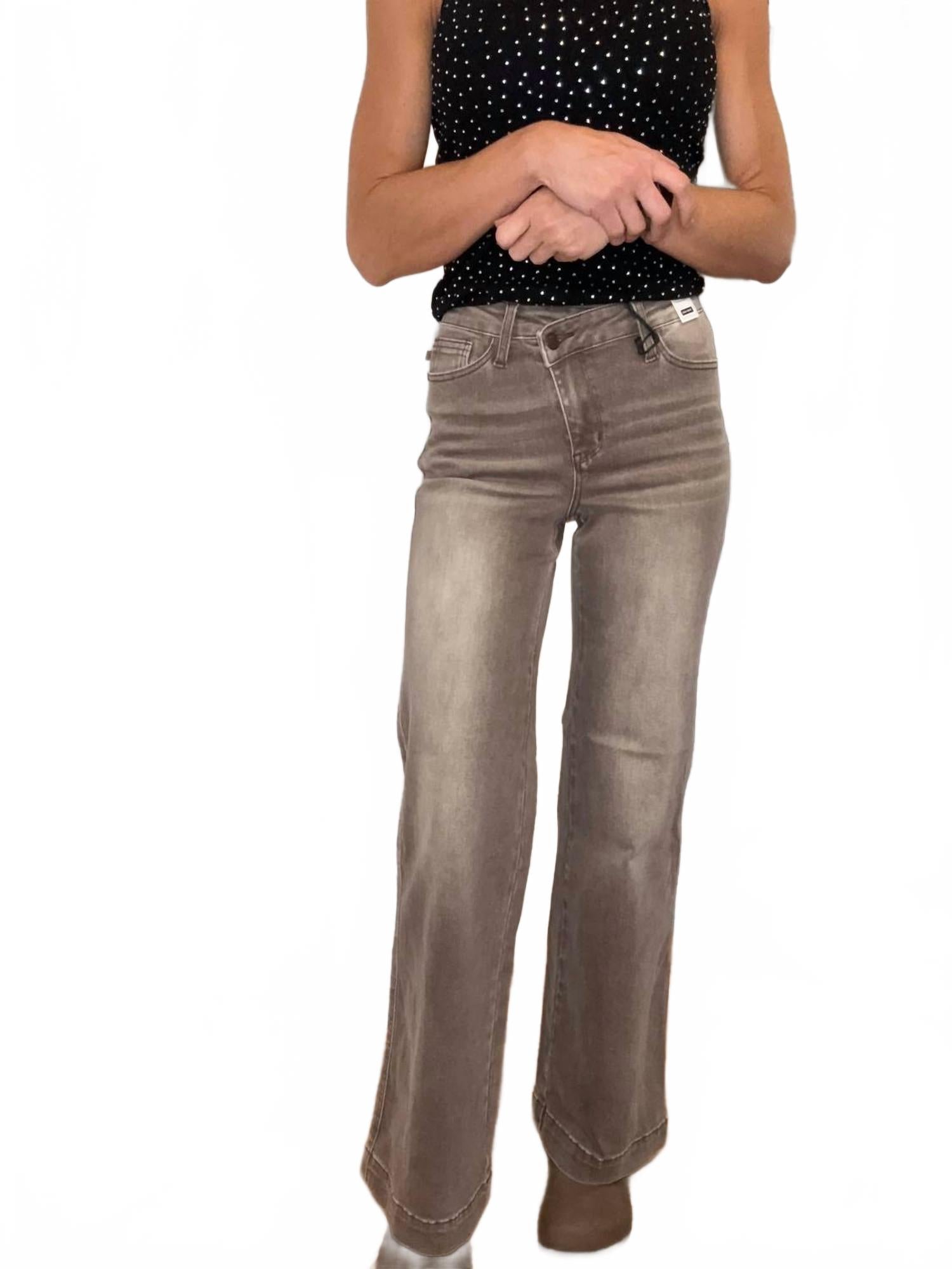 

Judy Blue Джинсы Beth Wide Leg Cross Waist Denim Jeans светло-коричневого цвета