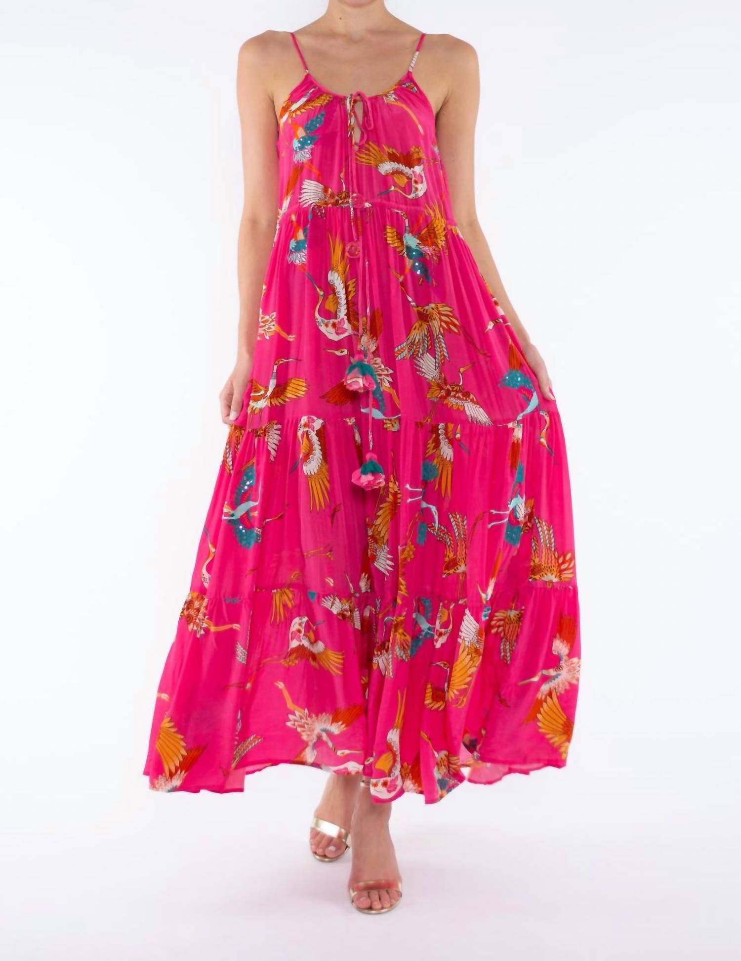 

Макси-платье с лямками и кисточками в ярко-розовом цвете TAJ by SABRINA CRIPPA