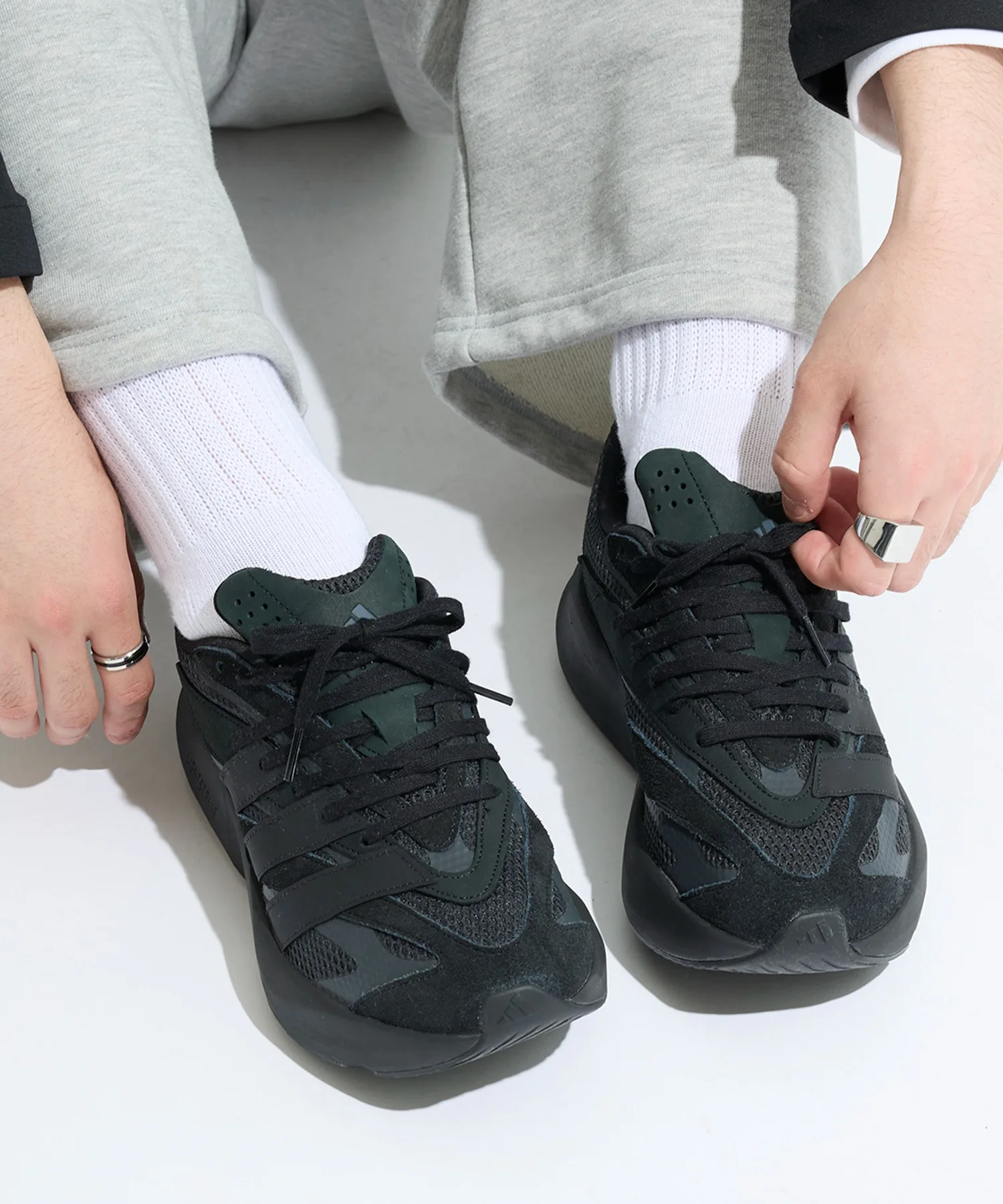 Кроссовки для бега и повседневной носки Lightblaze adidas чёрные