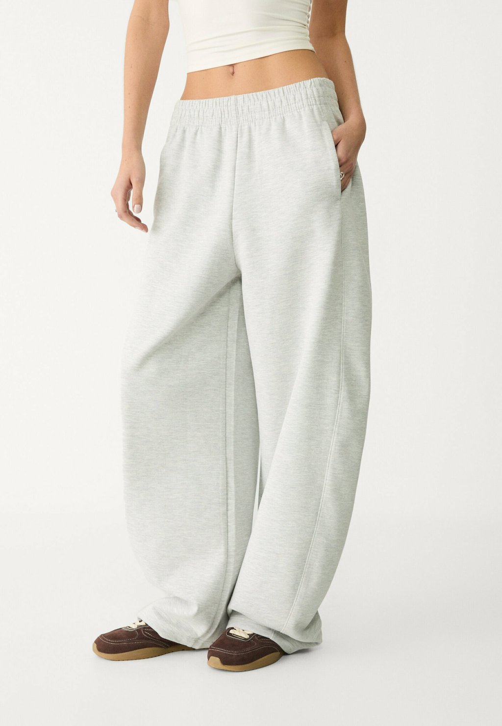 

Спортивные штаны PLUSH BARREL Stradivarius, серый