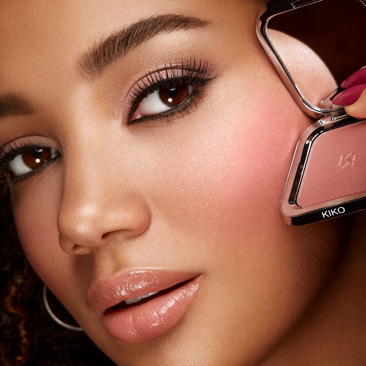 Румяна unlimited Kiko Milano, 03 - golden coral, вес 6 гр. — фото 3