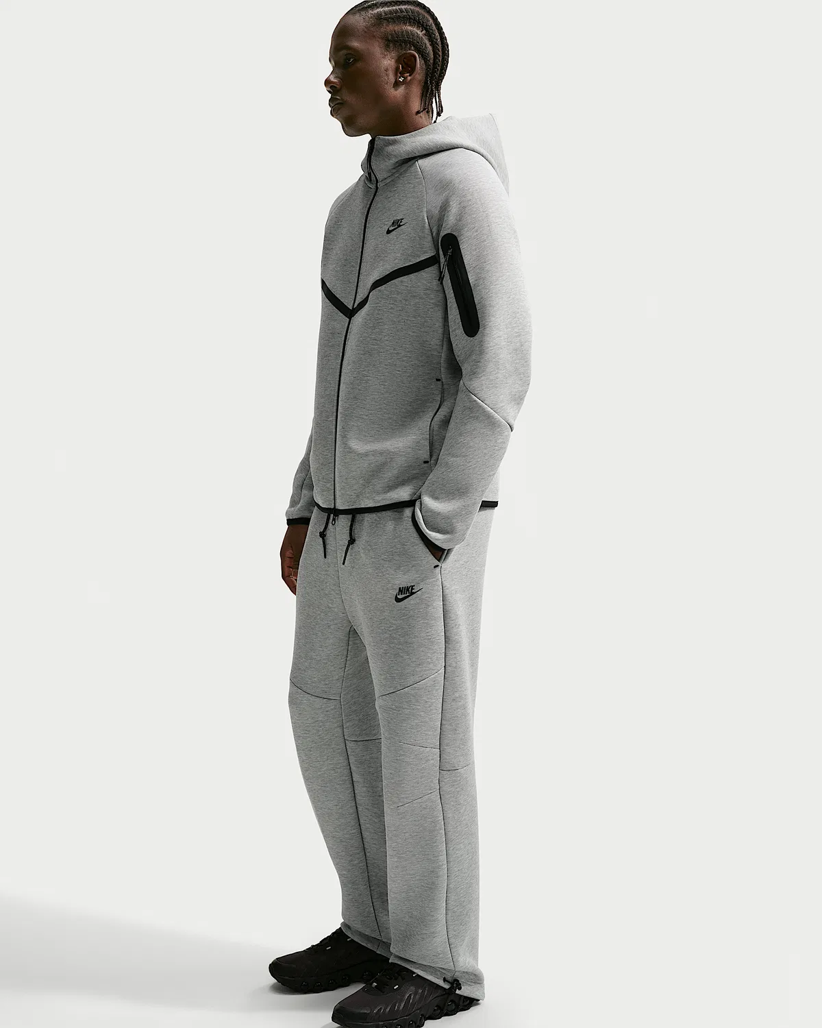 Мужские флисовые штаны Nike Tech с открытым низом, Dark Grey Heather/Black — фото 4