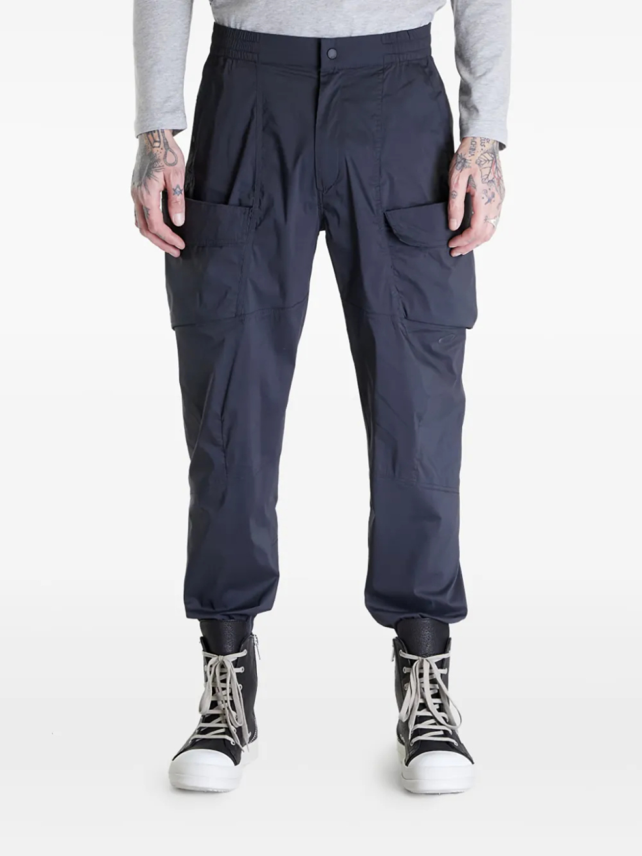 

Зауженные брюки-карго Oakley, черный