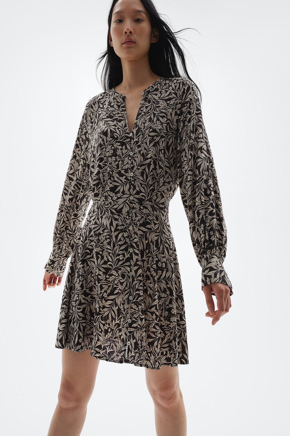 

Платье из вискозы H&M, черный