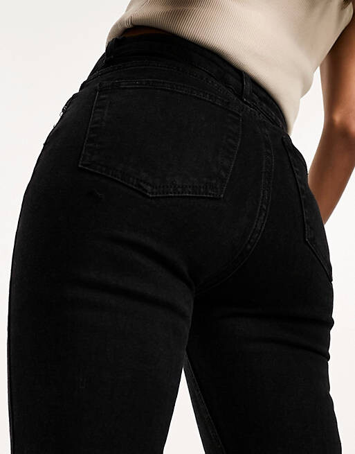 

Черные расклешенные джинсы ASOS DESIGN