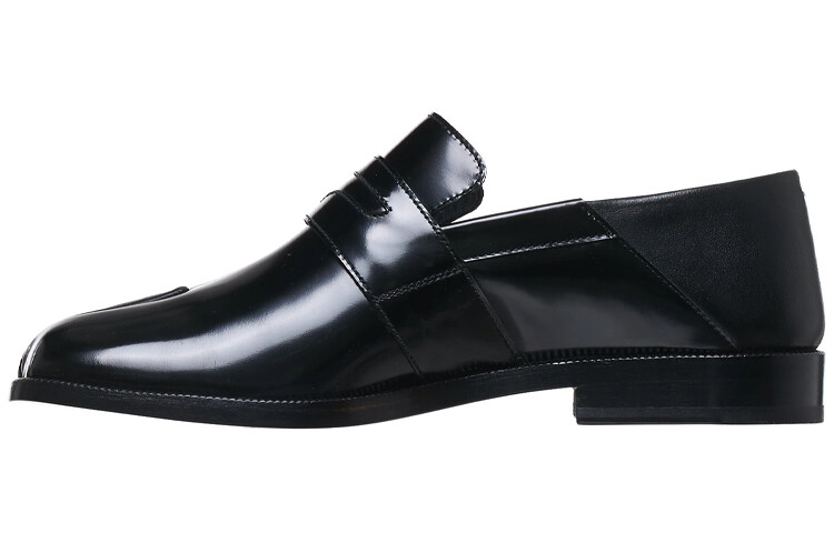 

Лоферы женские Maison Margiela кожаные, черный
